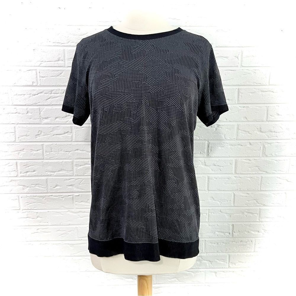 Lululemon Swiftly Breathe Short Sleeve Vented Camo Black Asphalt Grey Size 8